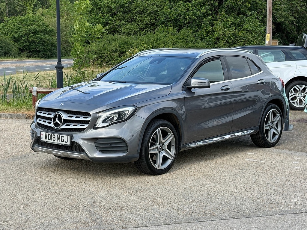 Mercedes-Benz GLA Class 2.1 Gla220d Amg Line Premium Plus Suv WD18MGJ Grey #2