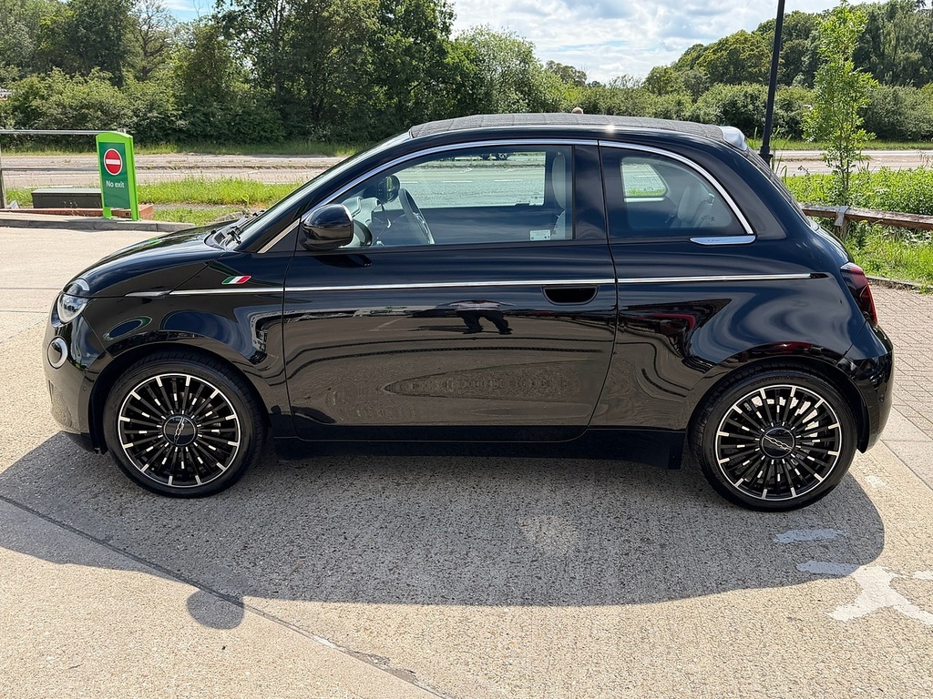 Fiat 500E C 500E Red Black #8