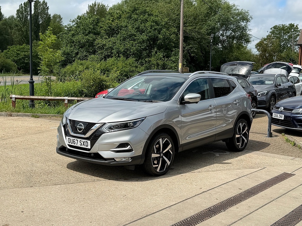 Nissan Qashqai 1.2 Dig-t Tekna Suv Xtron Euro 6 Ss Silver #2