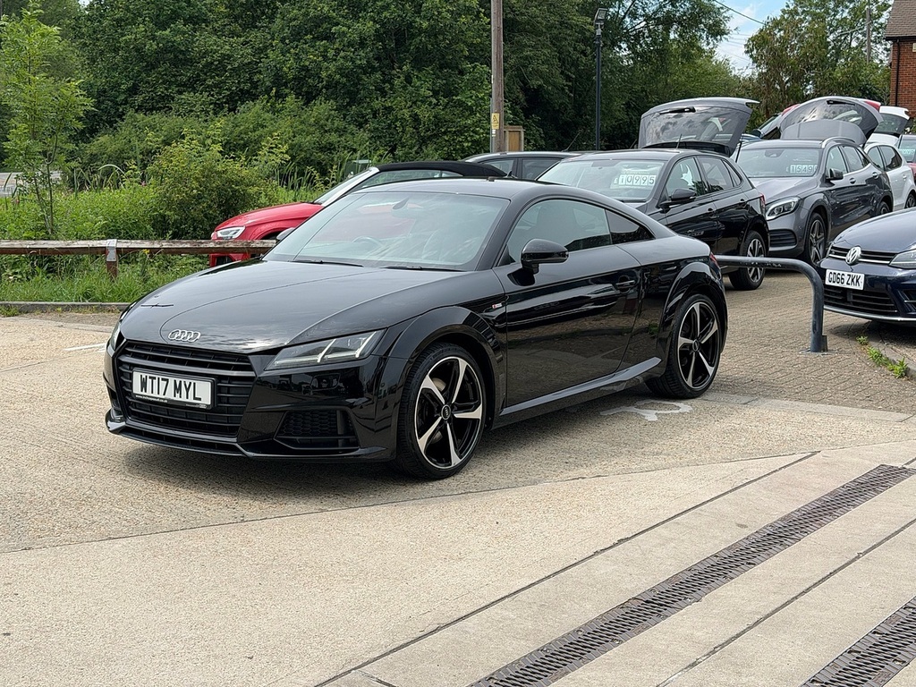 Audi TT 1.8 Tfsi Black Edition Coupe Eur Black #2