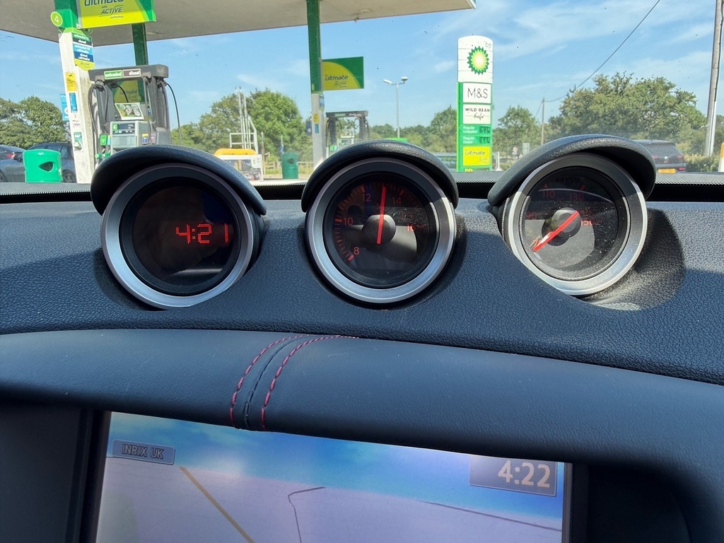 Nissan 370Z V6 Gt White #20