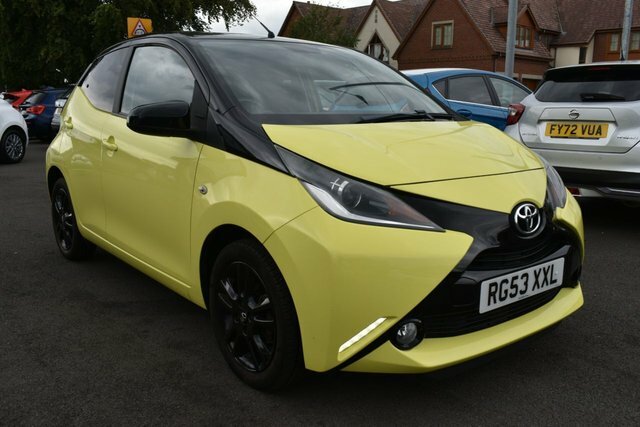 Toyota Aygo Vvt-i X-cite 3 Yellow Yellow