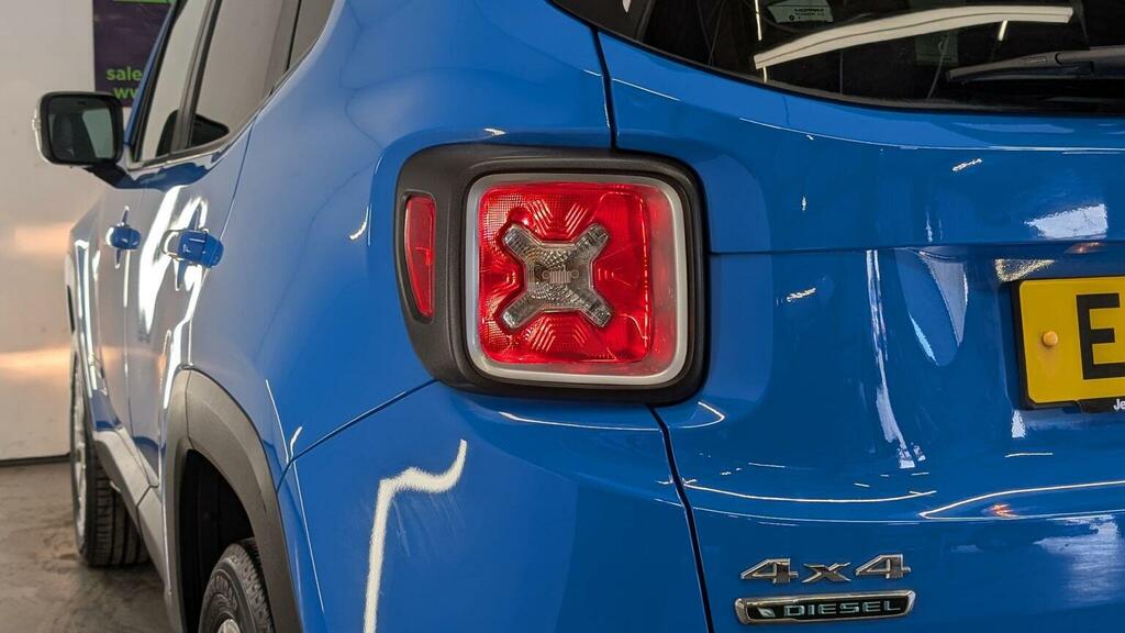 Jeep Renegade Longitude White #40