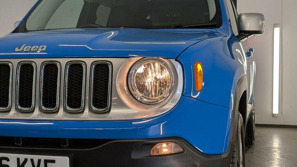 Jeep Renegade Longitude White #21