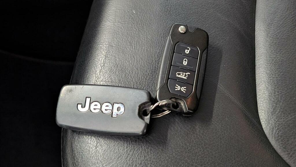 Jeep Renegade Longitude White #51