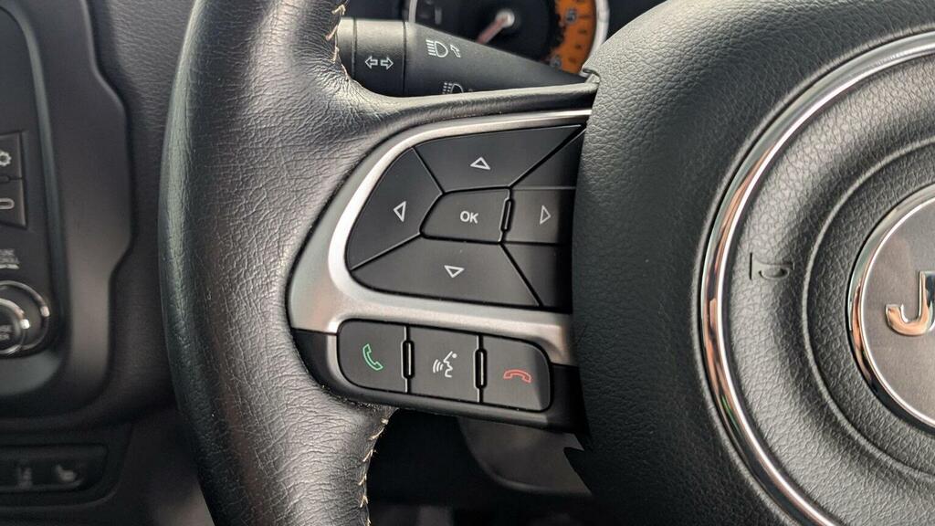 Jeep Renegade Longitude White #63