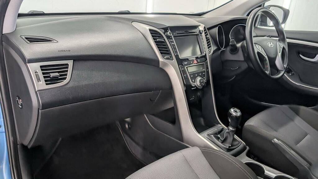 Hyundai I30  White #27