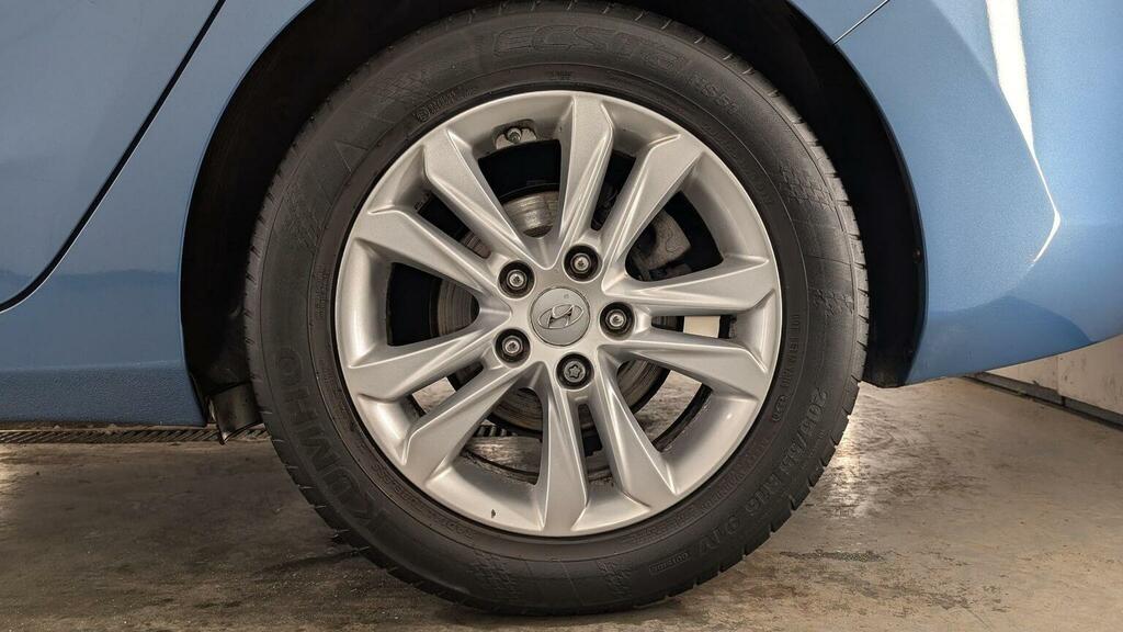 Hyundai I30  White #55