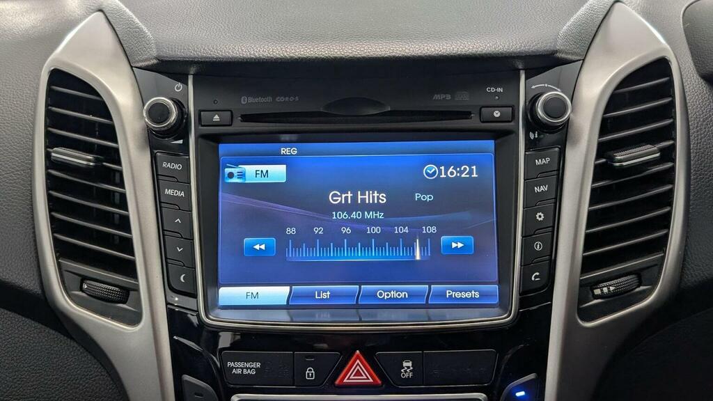 Hyundai I30  White #59