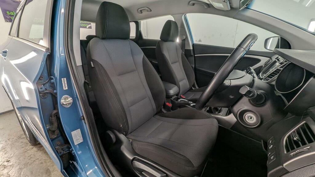 Hyundai I30  White #30