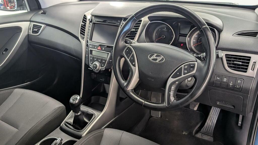 Hyundai I30  White #28
