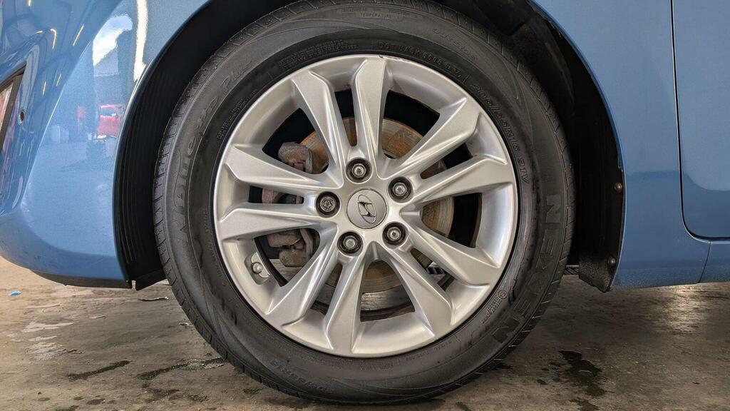 Hyundai I30  White #56
