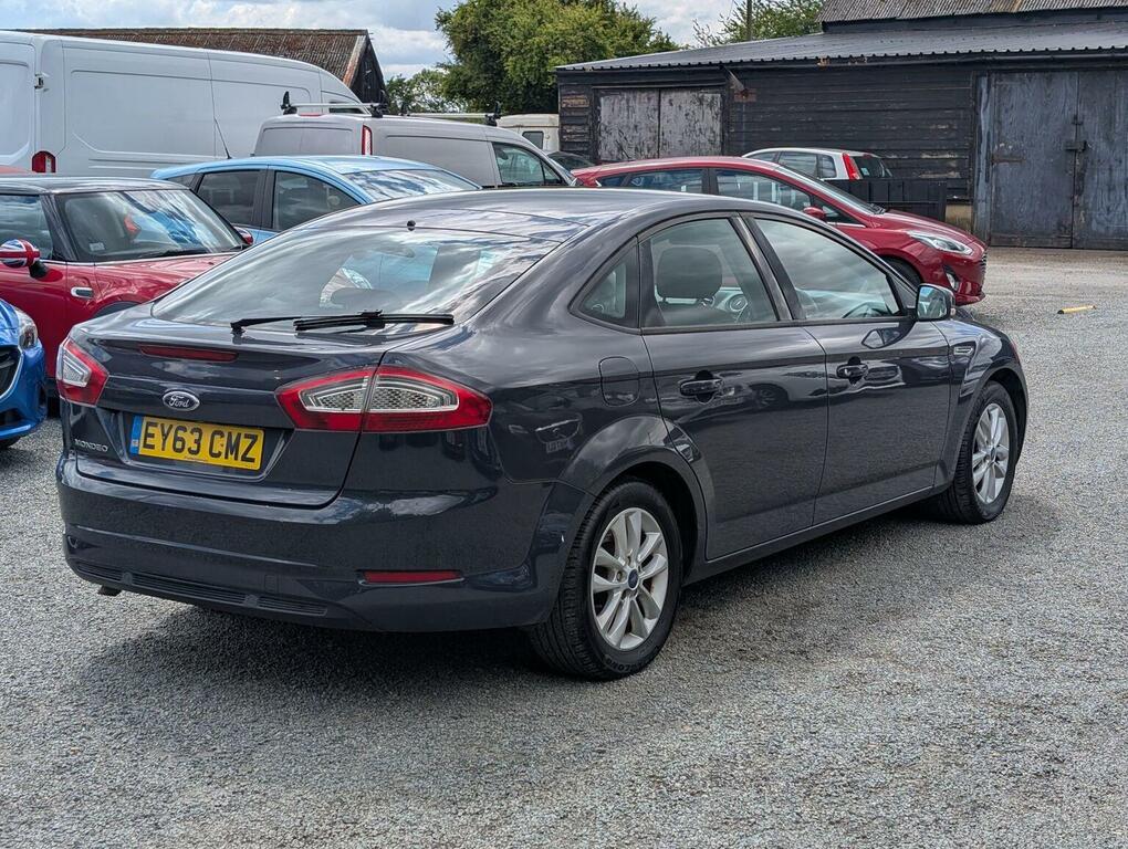 Ford Mondeo  Green #13