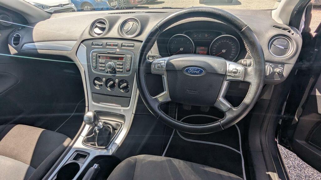 Ford Mondeo  Green #8