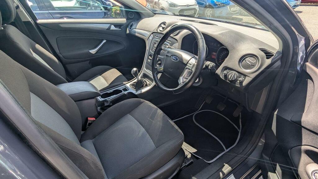 Ford Mondeo  Green #7