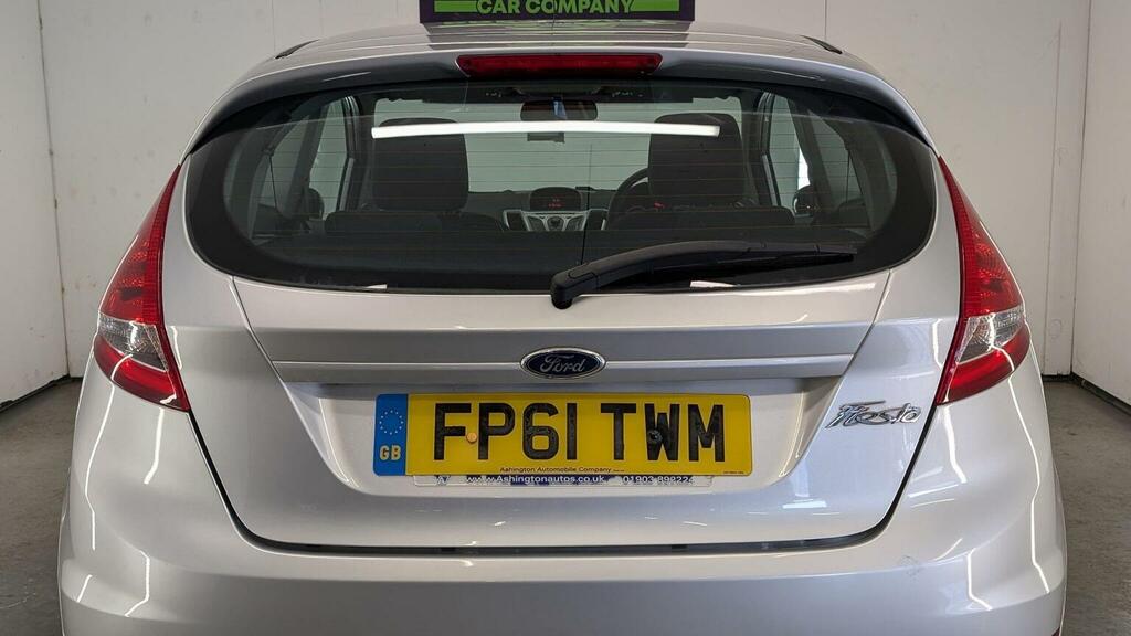 Ford Fiesta 1.4 Zetec 16V 96 Bhp White #52