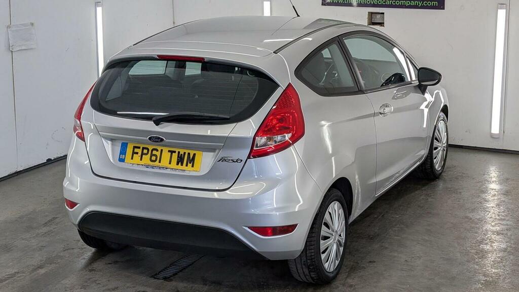 Ford Fiesta 1.4 Zetec 16V 96 Bhp White #57