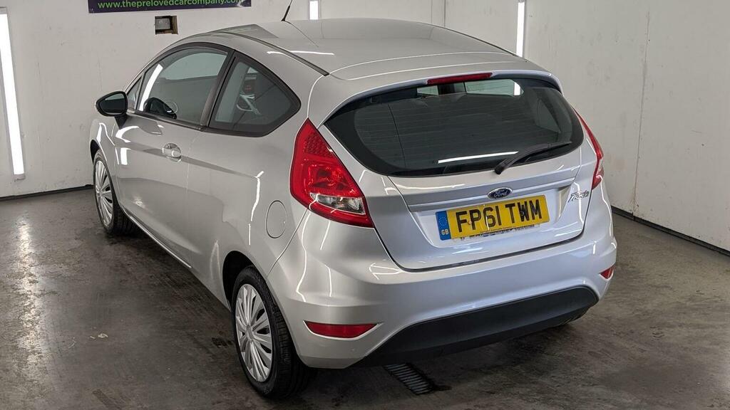 Ford Fiesta 1.4 Zetec 16V 96 Bhp White #72