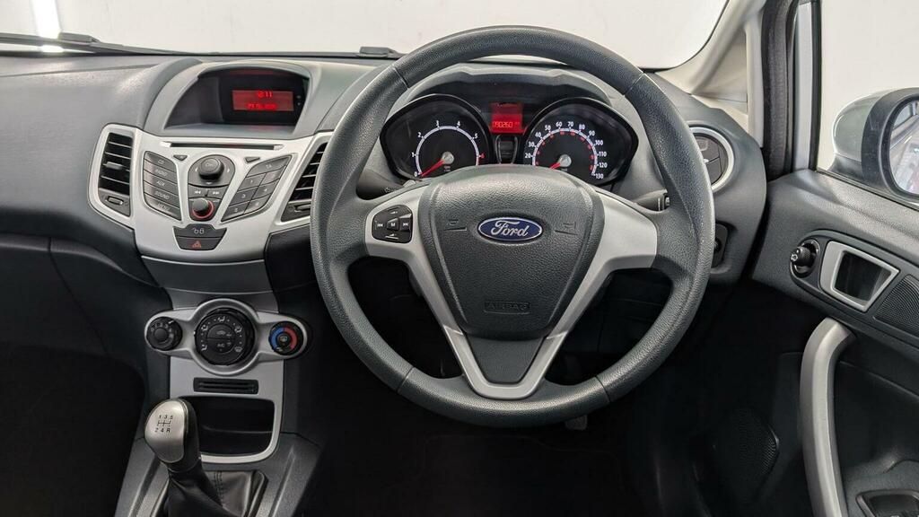Ford Fiesta 1.4 Zetec 16V 96 Bhp White #42