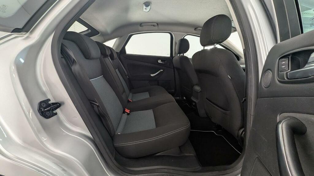 Ford Mondeo Mondeo Titanium Brown #37
