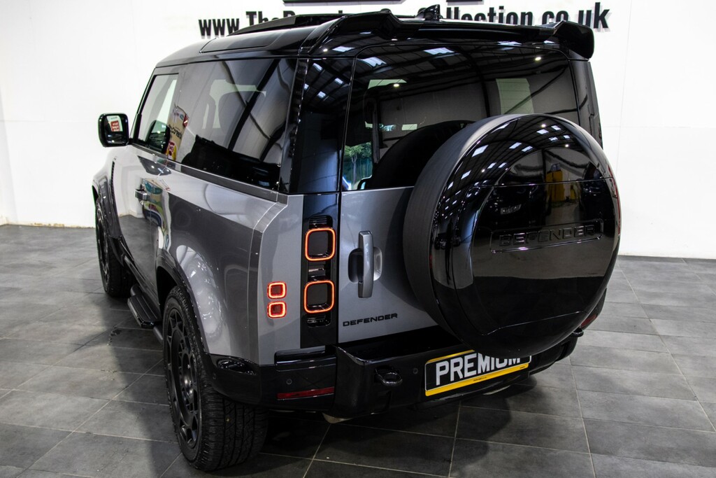 Land Rover Defender 3.0 X-dynamic Hse 246 Bhp Black #12
