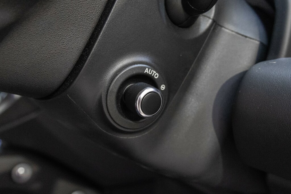 Land Rover Defender 3.0 X-dynamic Hse 246 Bhp Black #63