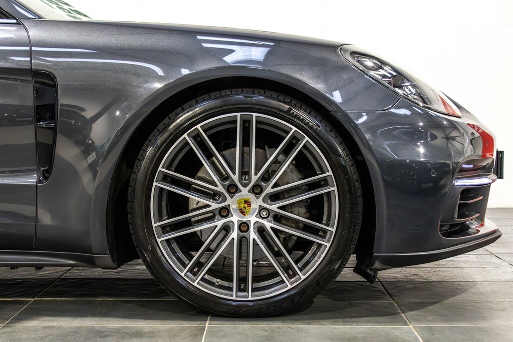 Porsche Panamera Hatchback Black #46