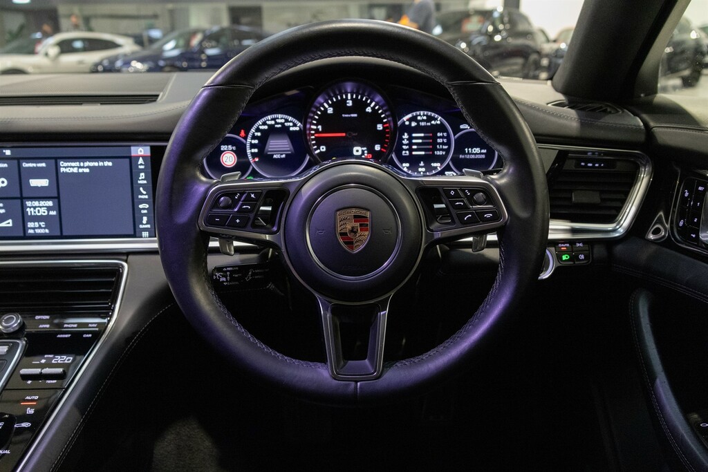 Porsche Panamera Hatchback Black #14