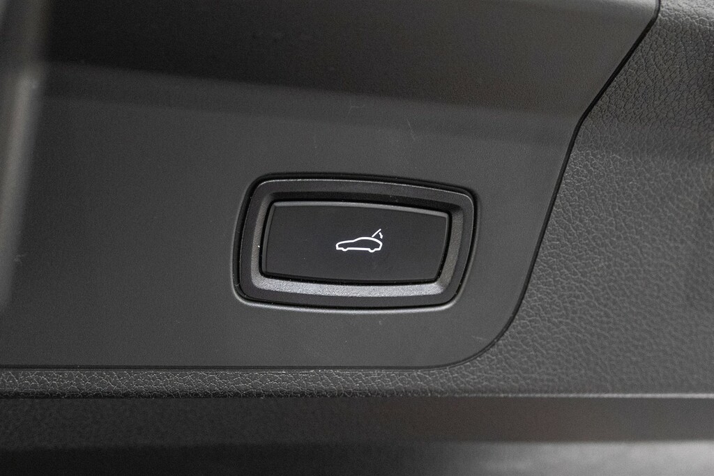 Porsche Panamera Hatchback Black #11