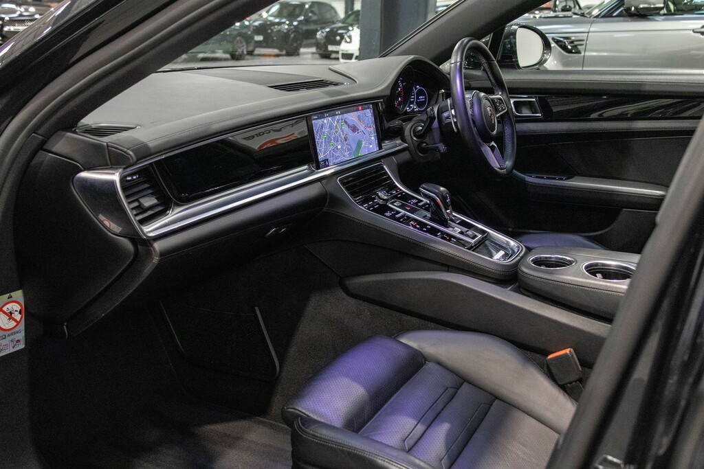 Porsche Panamera Hatchback Black #13