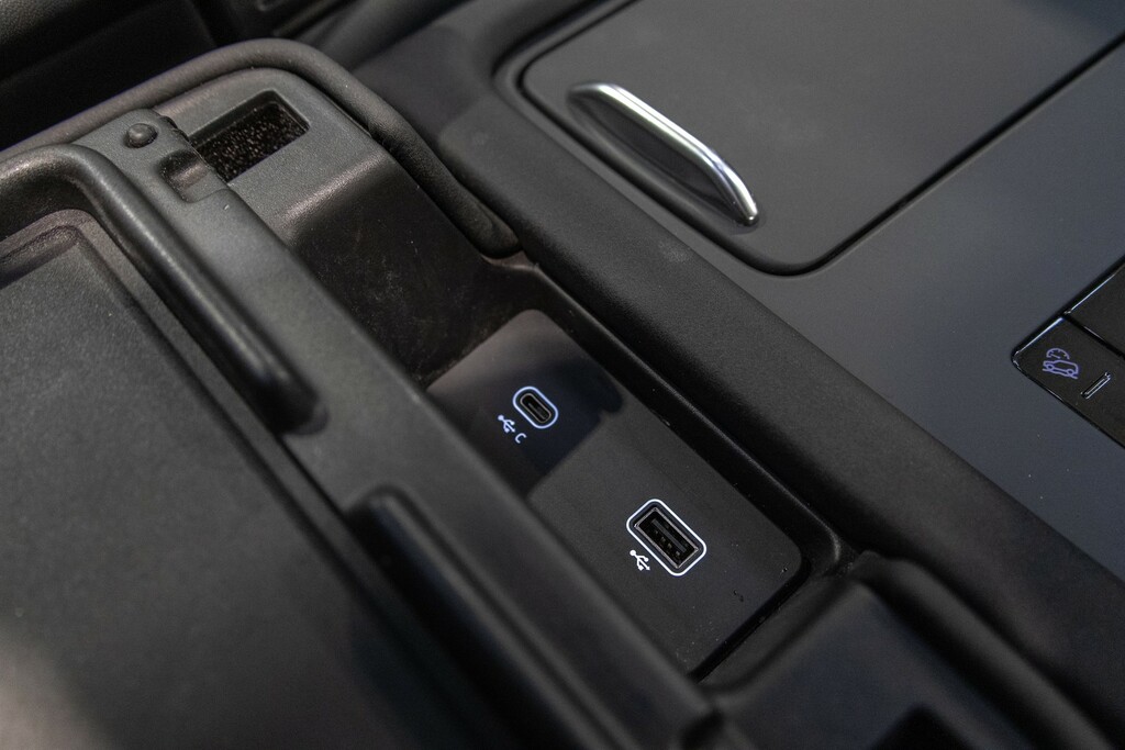 Land Rover Discovery 3.0 D300 R-dynamic Se Grey #48
