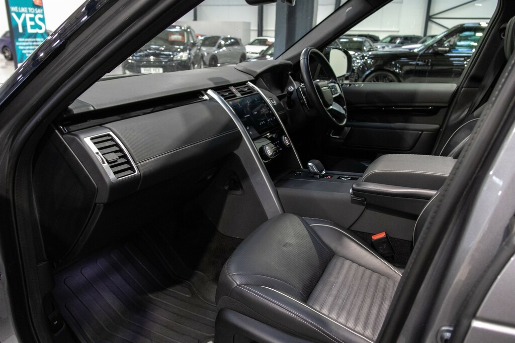 Land Rover Discovery 3.0 D300 R-dynamic Se Grey #14