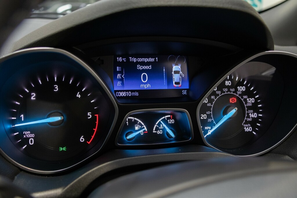Ford Kuga 2.0 Tdci Ecoblue Zetec Awd Euro 6 Ss  #36