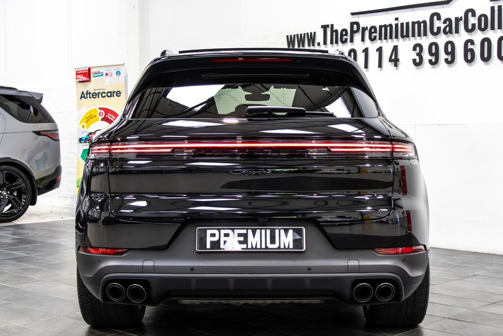 Porsche Cayenne Tiptronic S Black #8