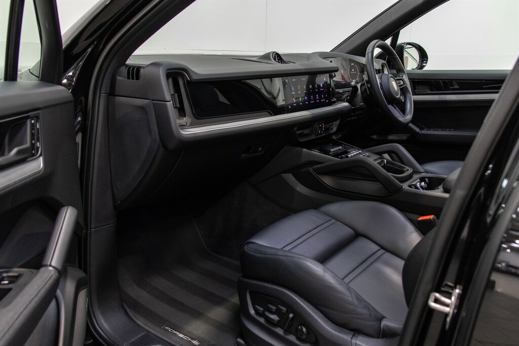 Porsche Cayenne Tiptronic S Black #16