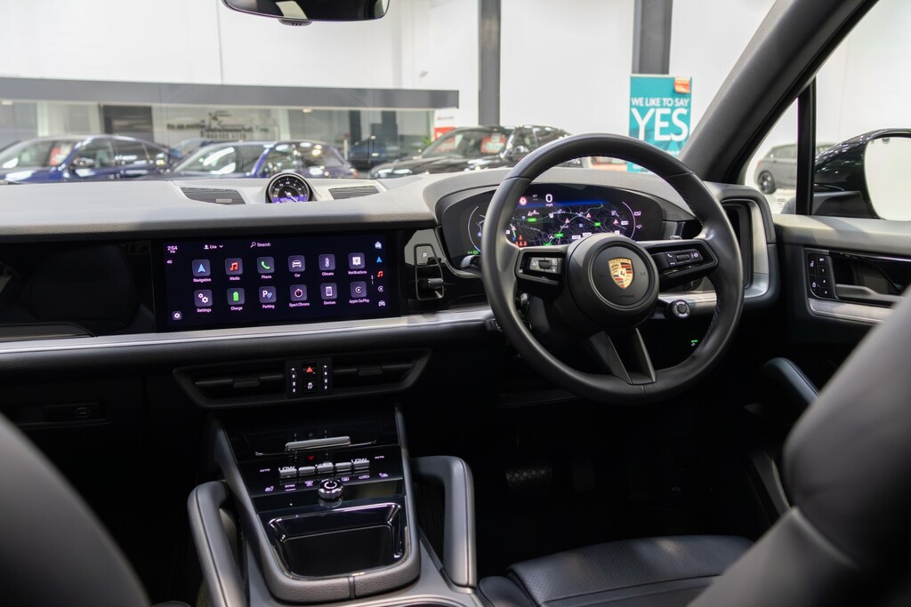 Porsche Cayenne Tiptronic S Black #11
