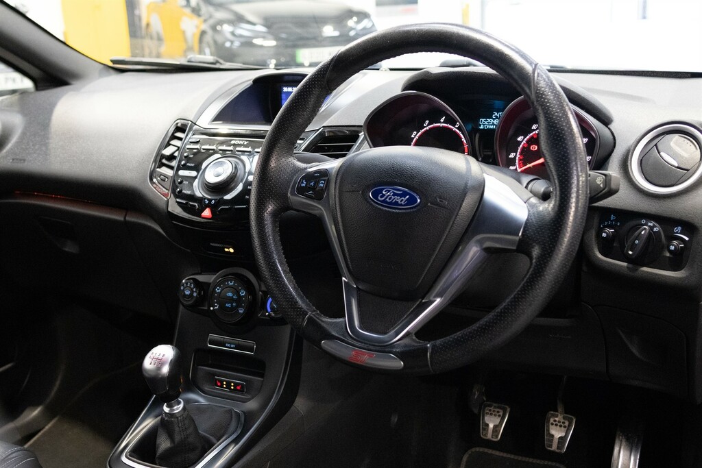 Ford Fiesta 1.0 Ecoboost Zetec Silver #2