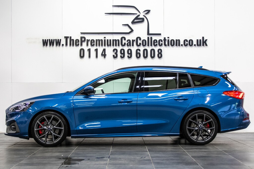 Ford Focus St-line X 1.0 125Ps Ecoboost Estate Red #4