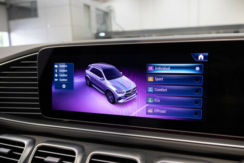 Mercedes-Benz GLE Class 3L Amg Night Edition Grey #37