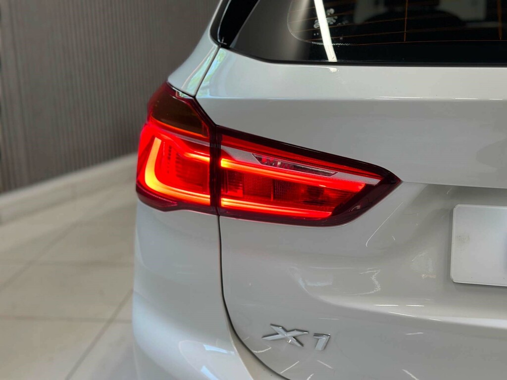 BMW X1 Sdrive 20I Xline FG68GXE #4