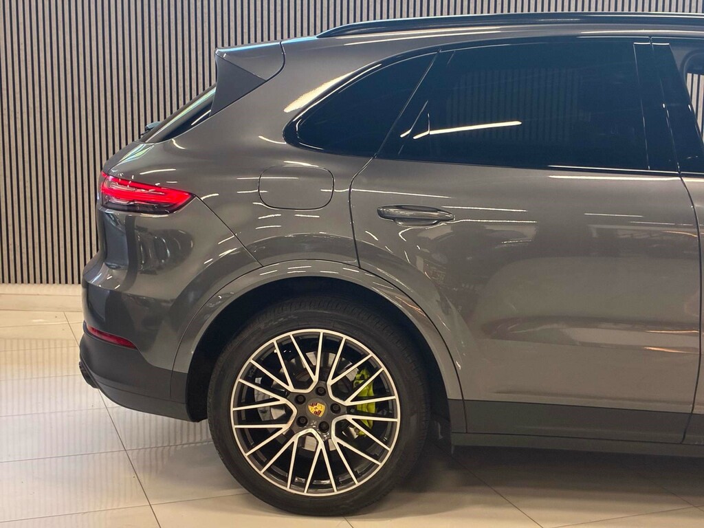 Porsche Cayenne V6 Automatic White #36