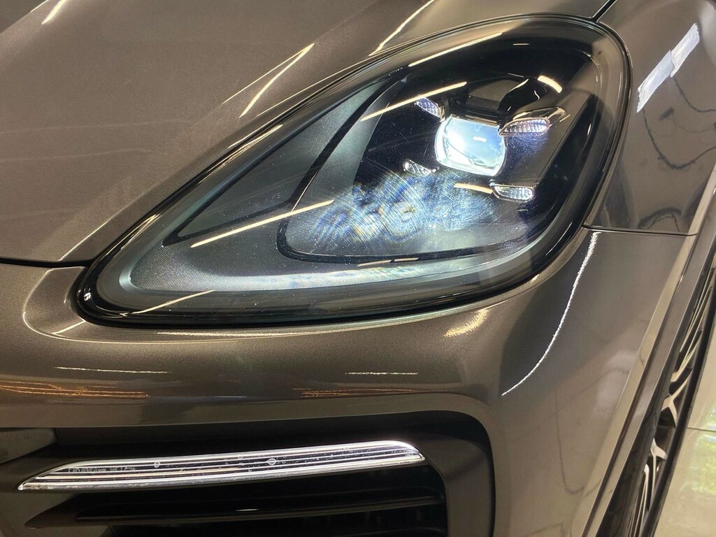 Porsche Cayenne V6 Automatic White #52