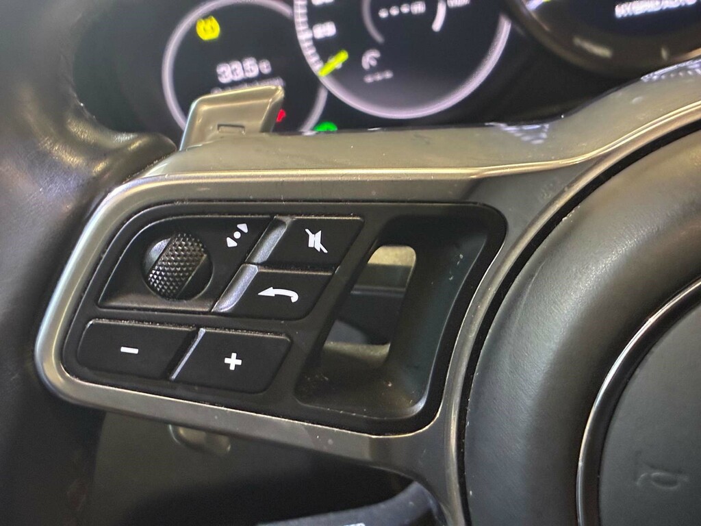 Porsche Cayenne V6 Automatic White #24