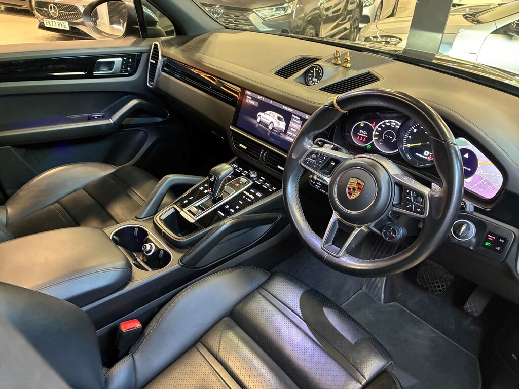 Porsche Cayenne V6 Automatic White #18