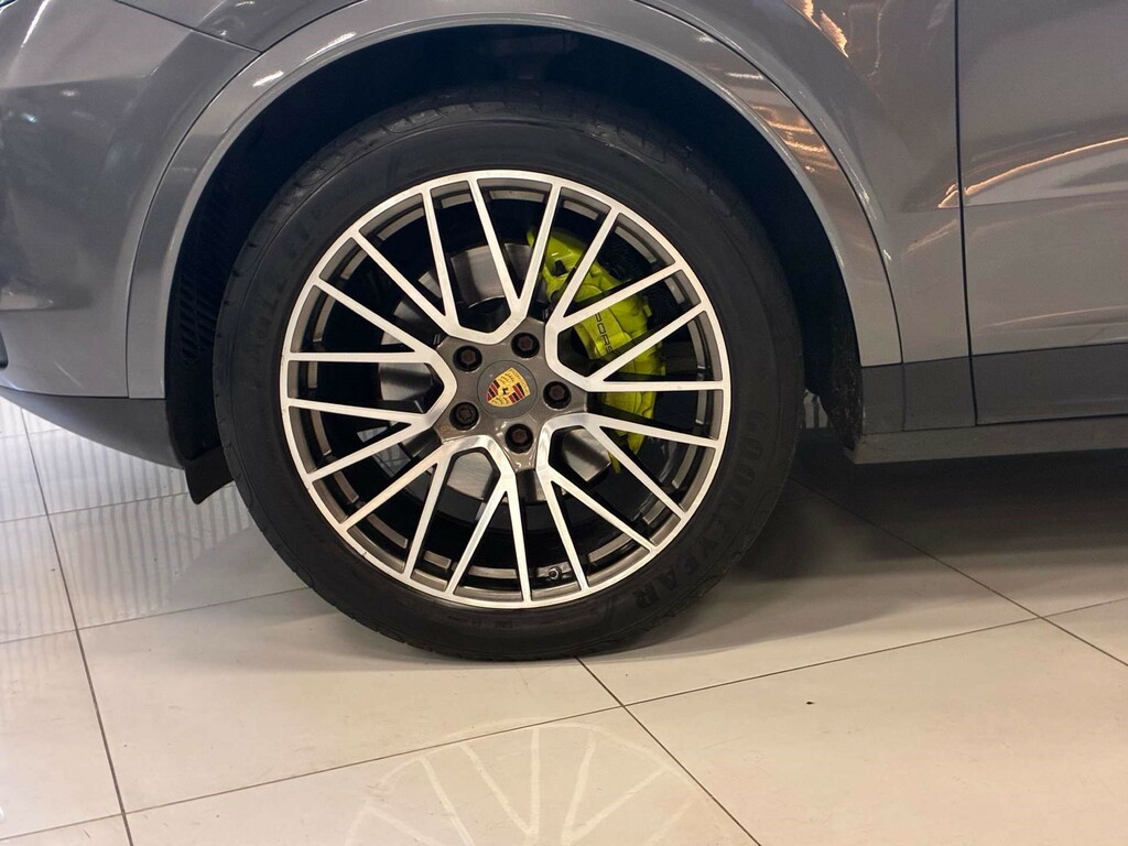 Porsche Cayenne V6 Automatic White #33