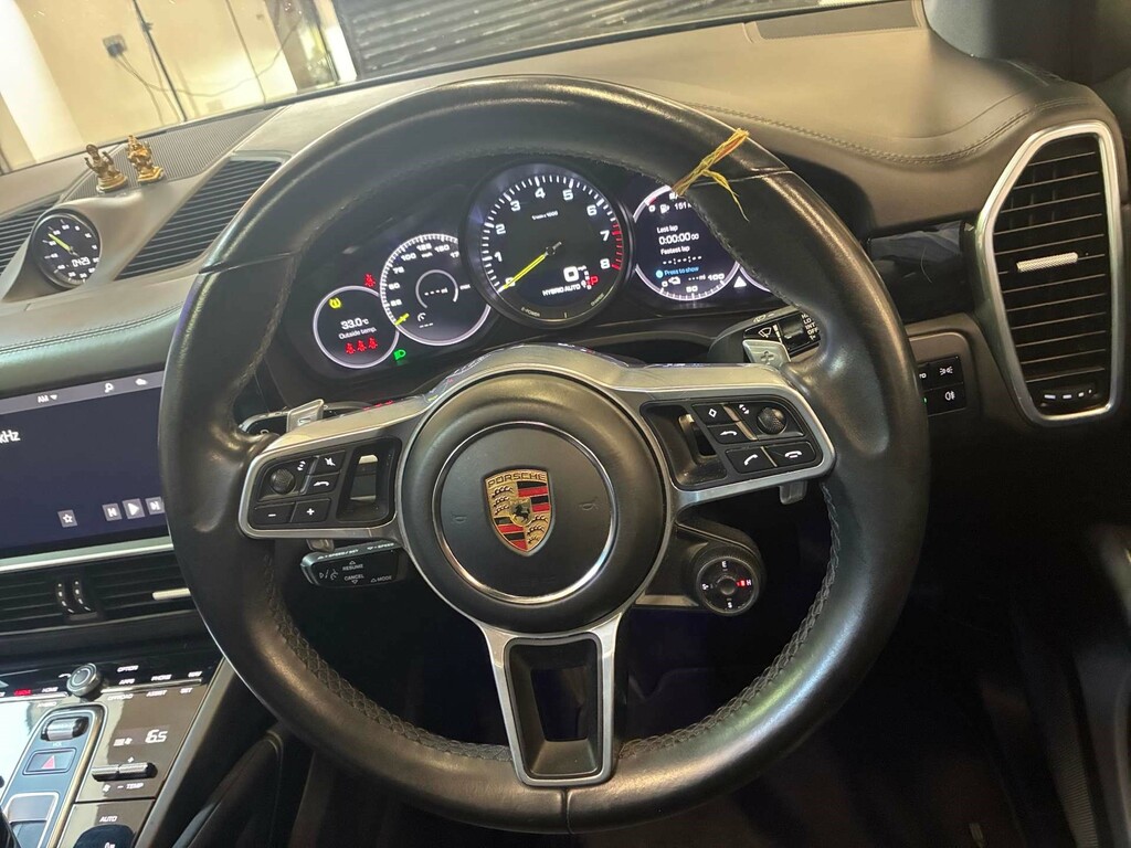 Porsche Cayenne V6 Automatic White #46