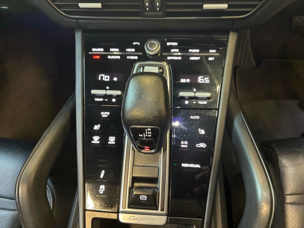 Porsche Cayenne V6 Automatic White #15