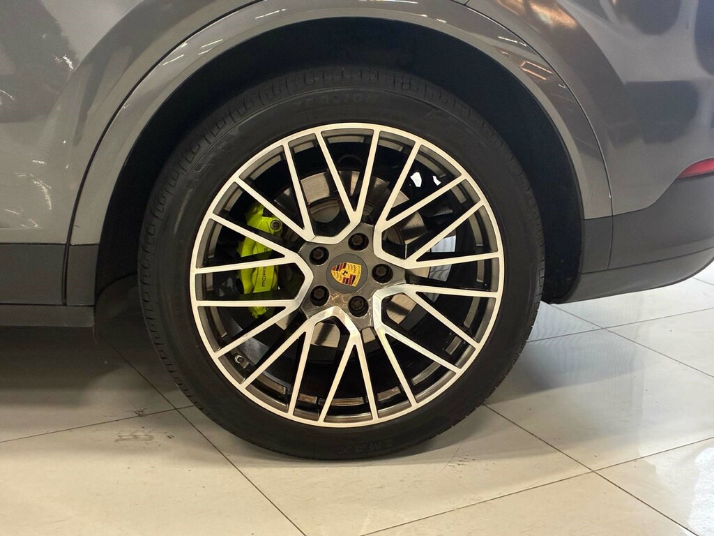 Porsche Cayenne V6 Automatic White #35
