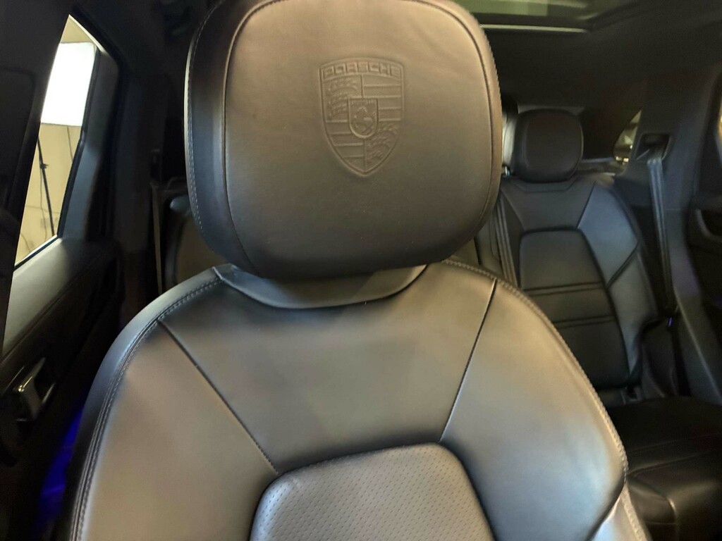 Porsche Cayenne V6 Automatic White #19