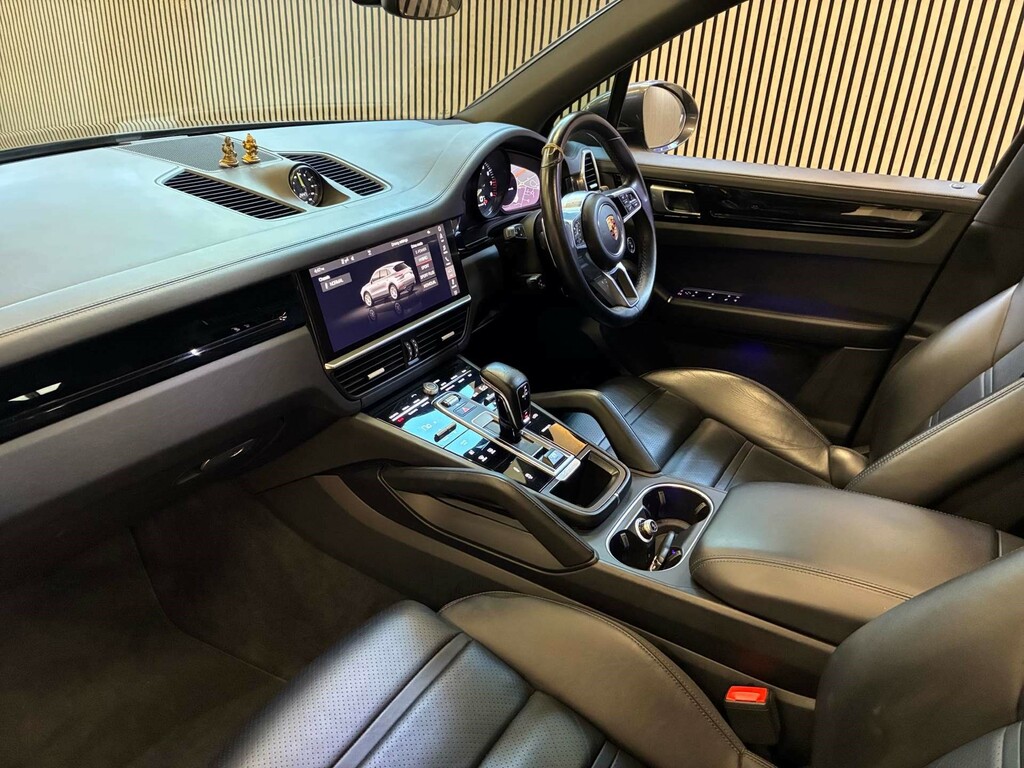 Porsche Cayenne V6 Automatic White #17